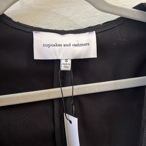 NWT Cupcakes and Cashmere Black Lace Tess Blazer Size Small - Picture 3 of 9